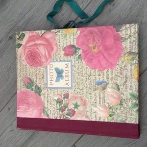 NWOT tie side photo album, archival paper between pages.